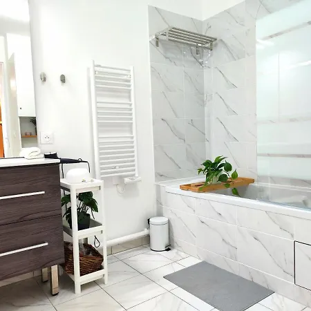 Bright Spacious Near Paris Metro 4 Apartament