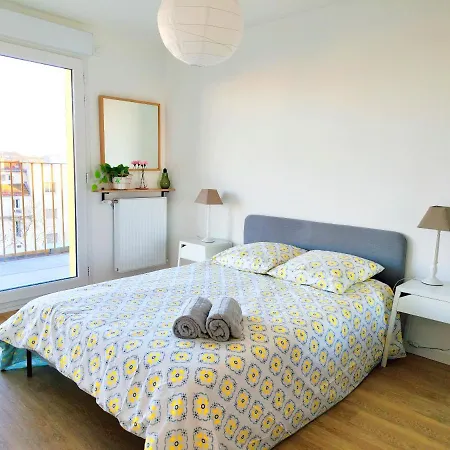 Bright Spacious Near Paris Metro 4 バニュー