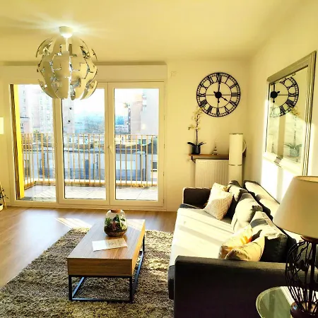 Bright Spacious Near Paris Metro 4 Apartamento *