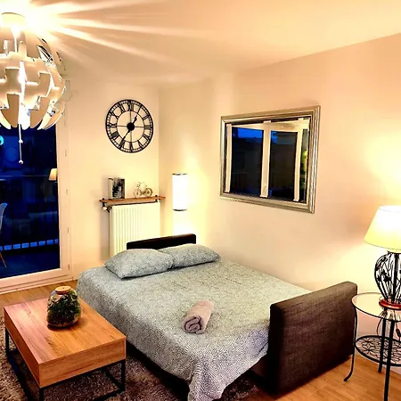 Bright Spacious Near Paris Metro 4 * バニュー